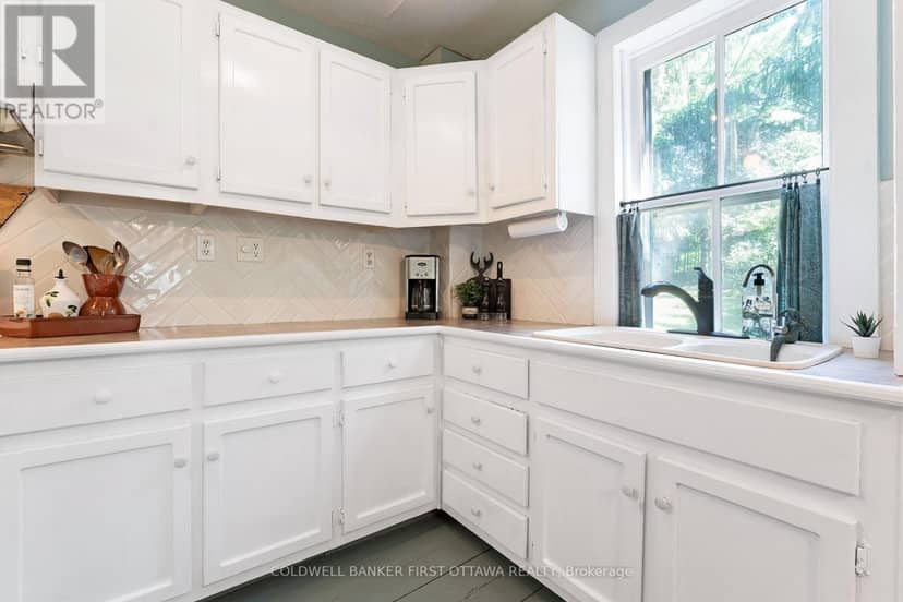 105 Purdons Bay Road — photo 14 of 35