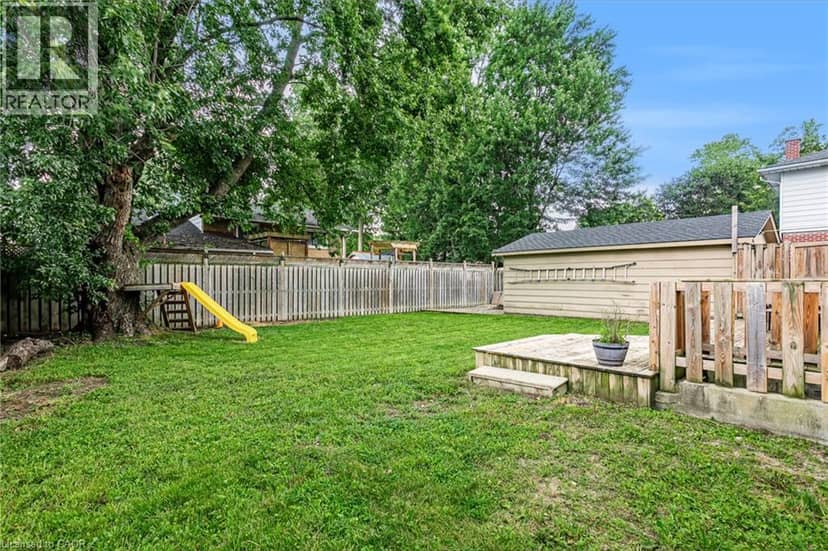 811 HUGHSON Street — photo 4 of 33