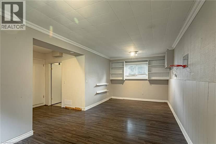 811 HUGHSON Street — photo 22 of 33