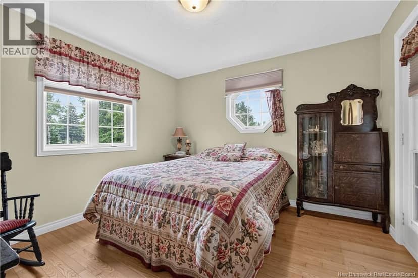 44 Jean Baptiste — photo 27 of 40