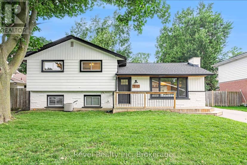 811 Hughson Street — photo 1 of 29