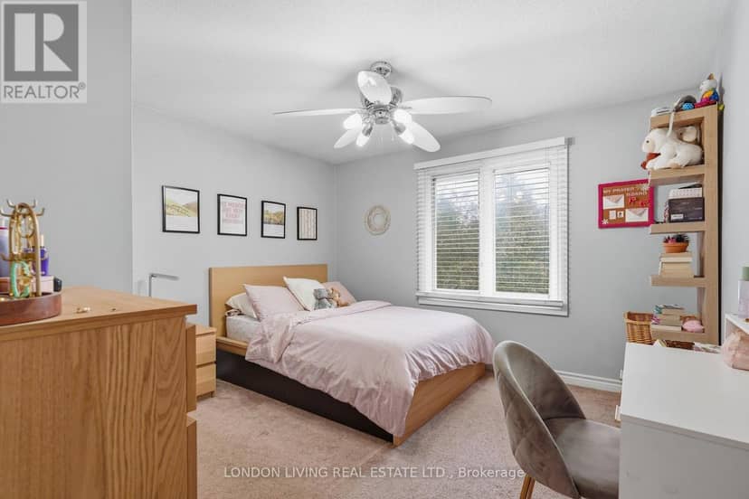 91 St Clair Court — photo 22 of 40