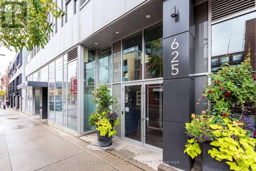 211 - 625 Queen Street E — photo 1 of 40