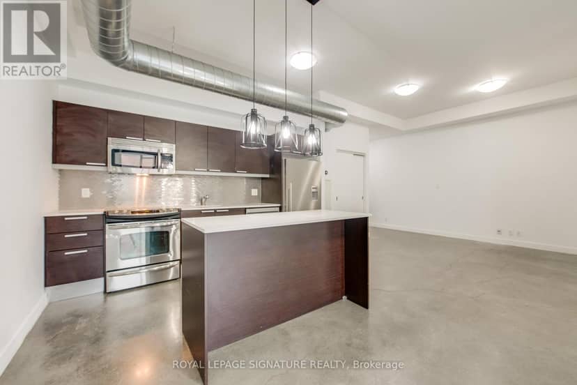 211 - 625 Queen Street E — photo 11 of 40