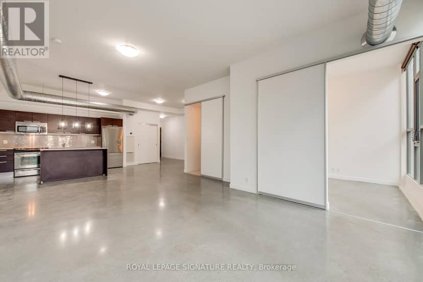 211 - 625 Queen Street E — photo 17 of 40