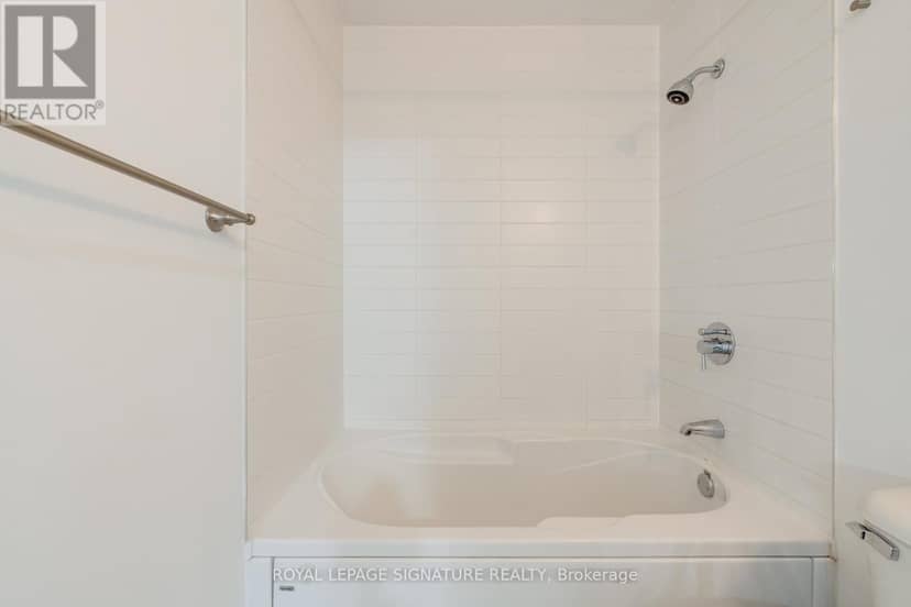 211 - 625 Queen Street E — photo 29 of 40