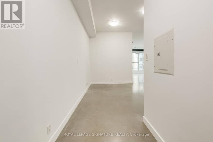211 - 625 Queen Street E — photo 4 of 40