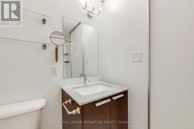 211 - 625 Queen Street E — photo 40 of 40