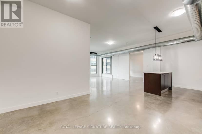 211 - 625 Queen Street E — photo 5 of 40