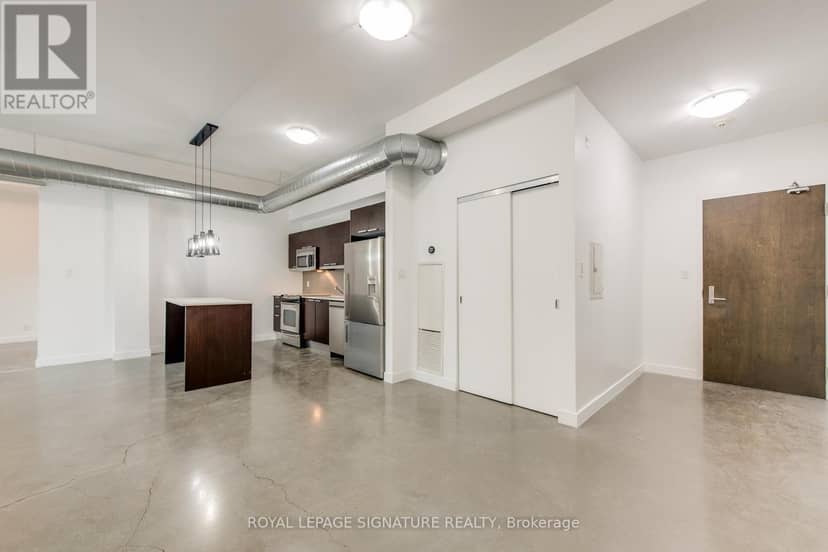 211 - 625 Queen Street E — photo 6 of 40
