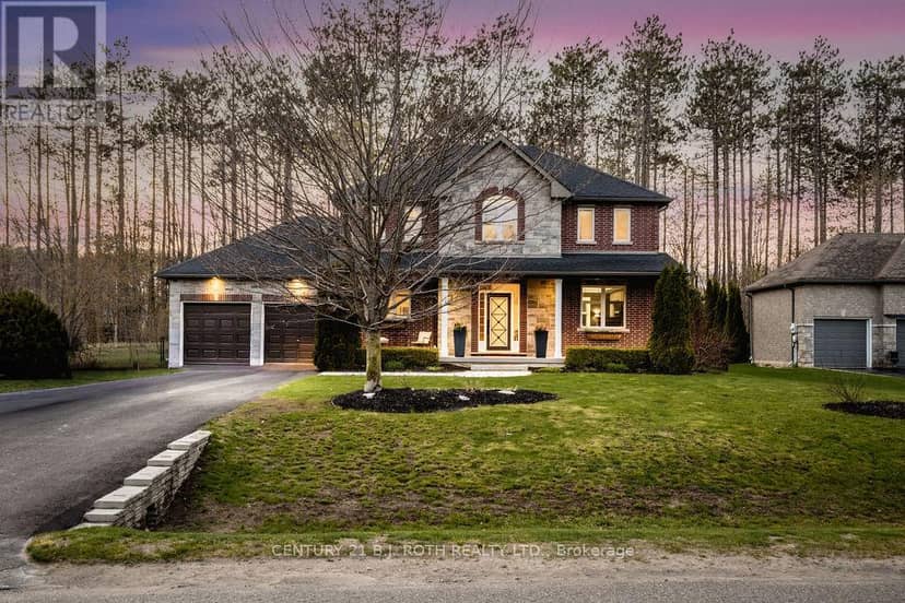 12 Lloyd Cook Drive E, Springwater, photo 2