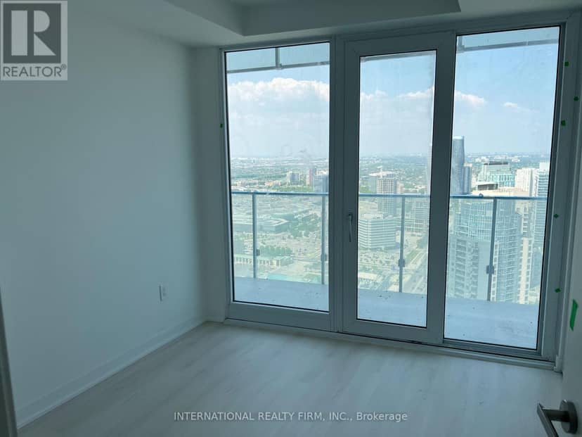 4002 - 3900 Confederation Parkway — photo 4 of 14