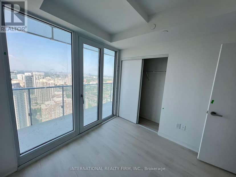 4002 - 3900 Confederation Parkway — photo 5 of 14