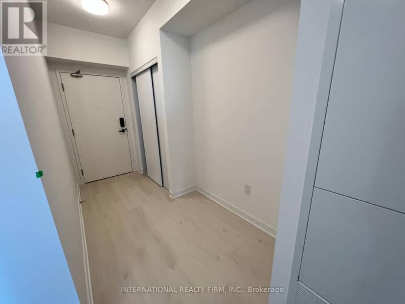 4002 - 3900 Confederation Parkway — photo 9 of 14