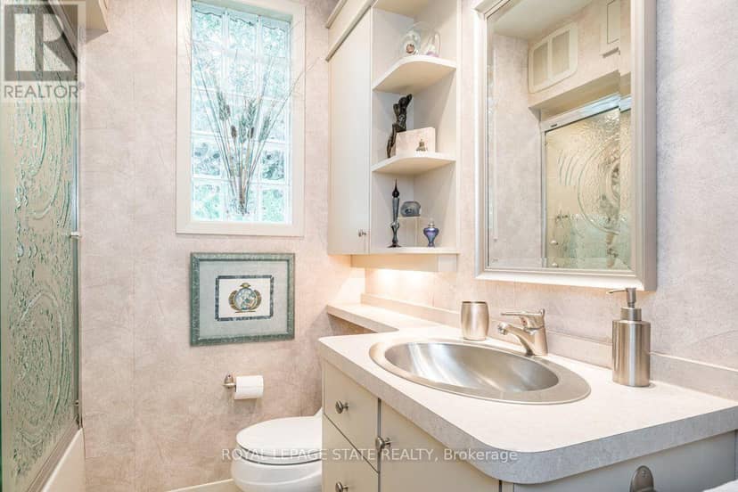 107 Bond Street S — photo 32 of 40