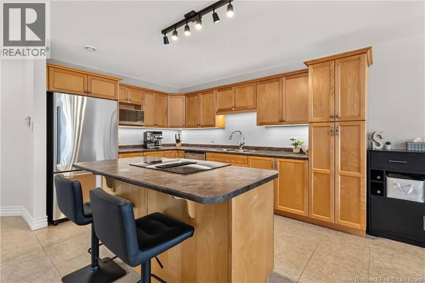76 Gagnon — photo 12 of 40