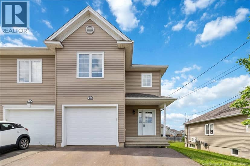 76 Gagnon — photo 2 of 40