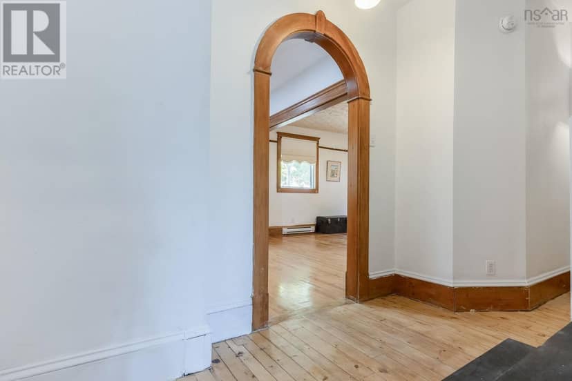 366 Main Street, Middleton, photo 8