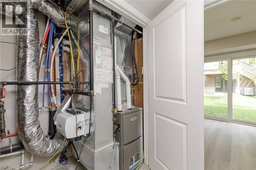 33 DAWSON Drive Unit# 1 — photo 9 of 40