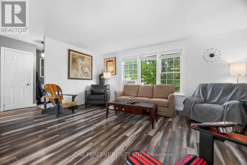 10 Magnolia Street, Highlands East, photo 8