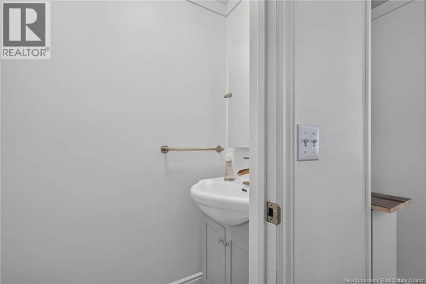 180 La Vallee — photo 20 of 39
