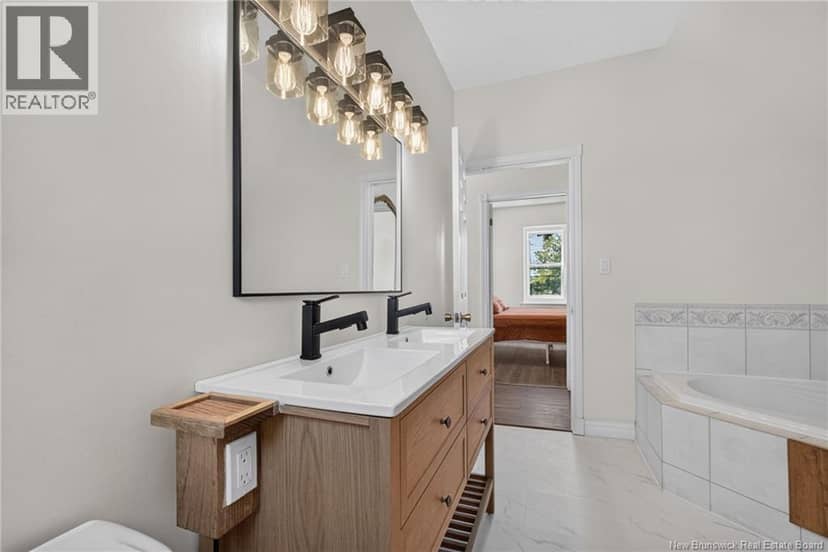 180 La Vallee — photo 27 of 39