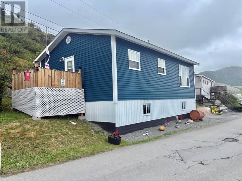 77 Main  North Road — photo 1 of 31
