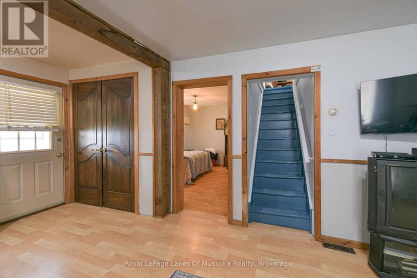 34 Young Street — photo 13 of 27