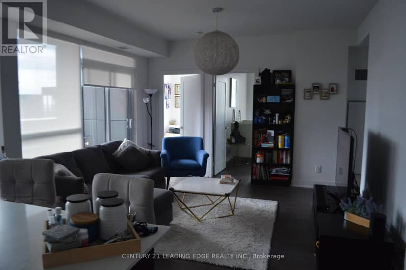 3806 - 318 Richmond Street W — photo 1 of 19
