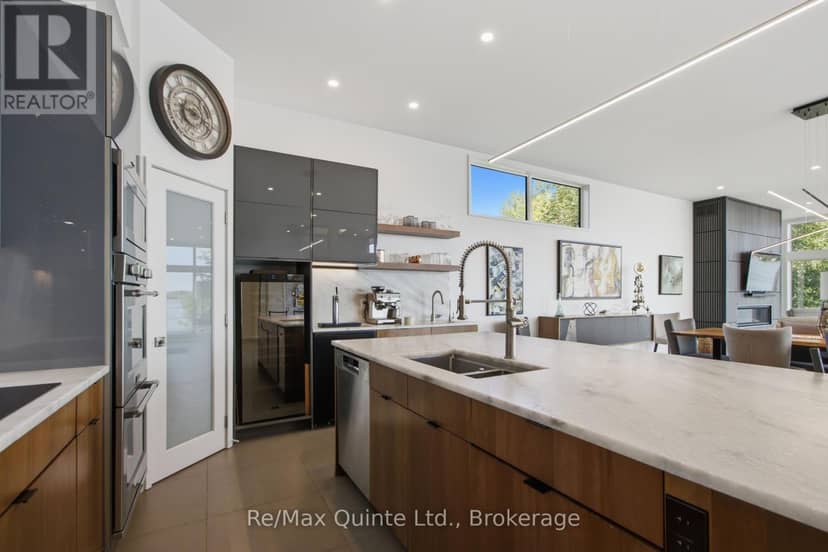 8 Bayview Point Road — photo 15 of 40