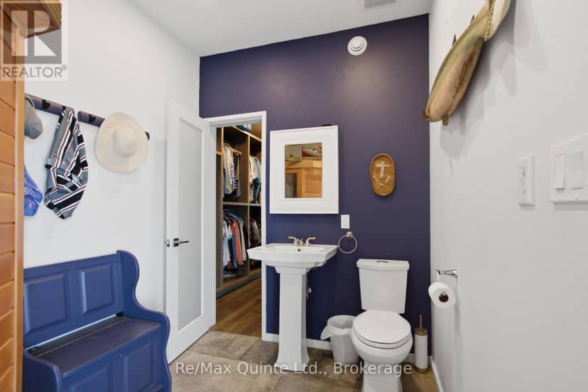 8 Bayview Point Road — photo 28 of 40