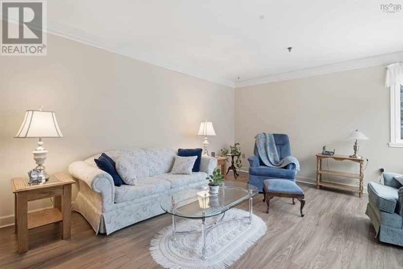 301 30 Attenborough Court — photo 10 of 25