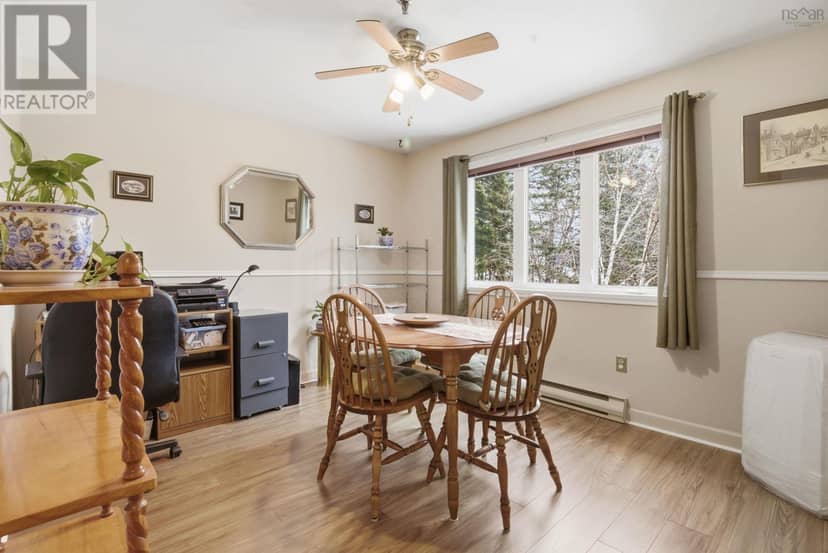 301 30 Attenborough Court — photo 13 of 25