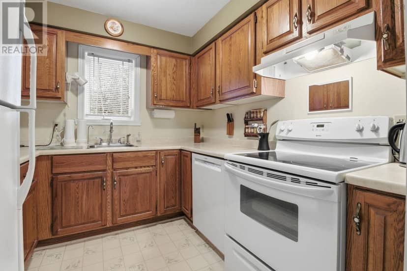301 30 Attenborough Court — photo 15 of 25
