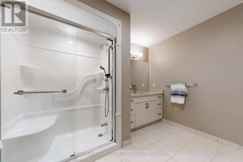 313 - 460 William Graham Drive — photo 21 of 36