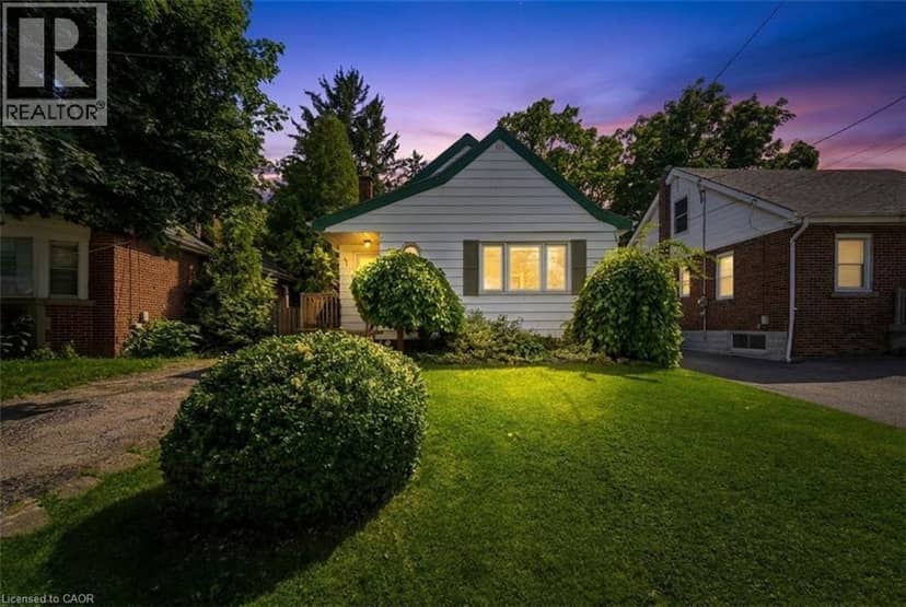 61 GLENMOUNT Avenue — photo 1 of 40