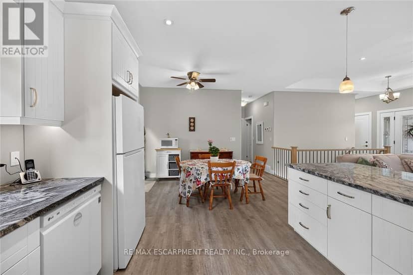 26 Stonebridge Place — photo 16 of 40