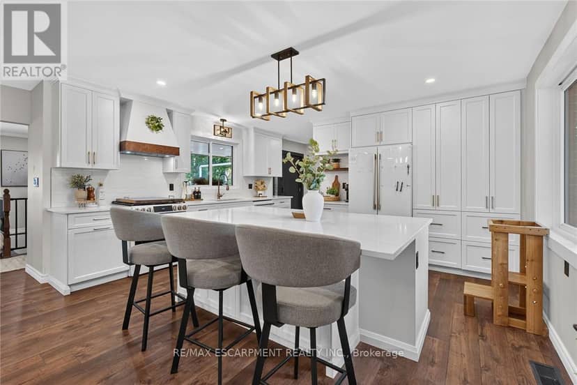 7079 Rainham Road — photo 9 of 40