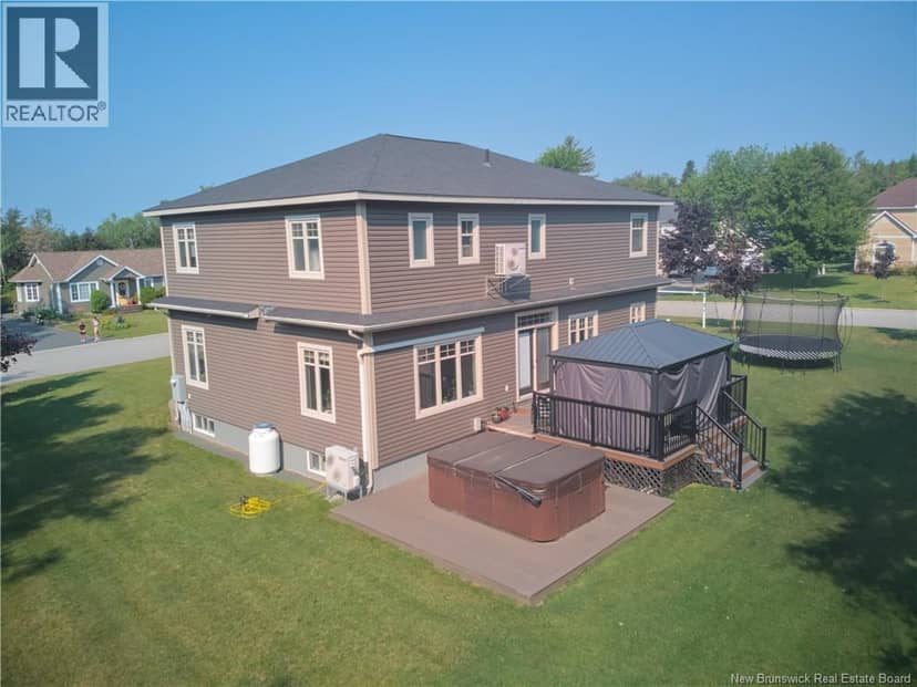 18 Gulliver Street, Miramichi, photo 3