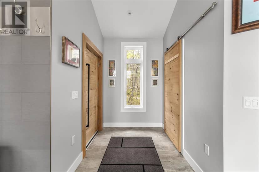 35 Emily CT — photo 23 of 40