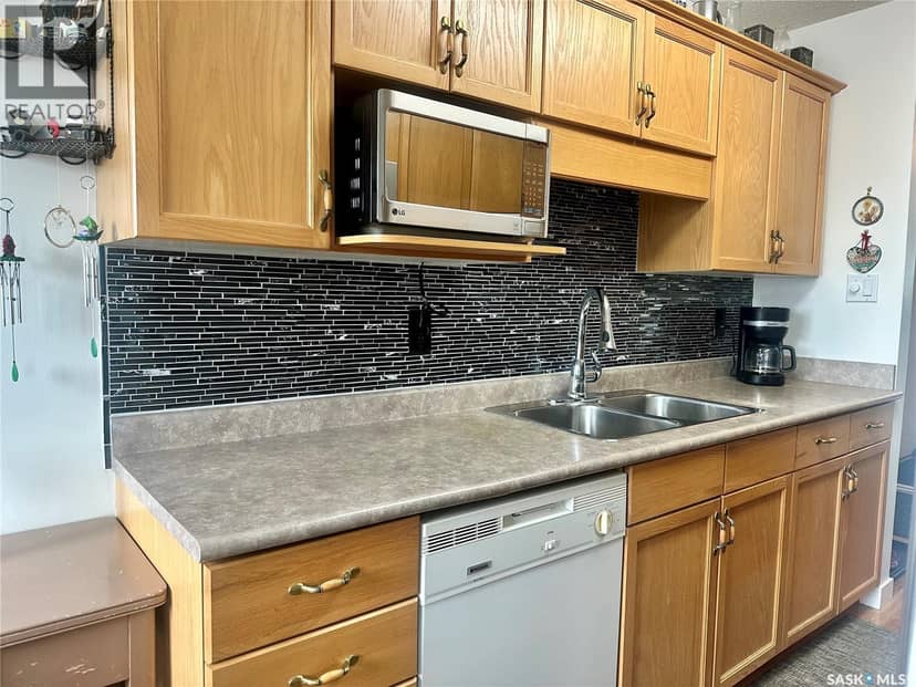 11 365 Angus STREET — photo 11 of 20