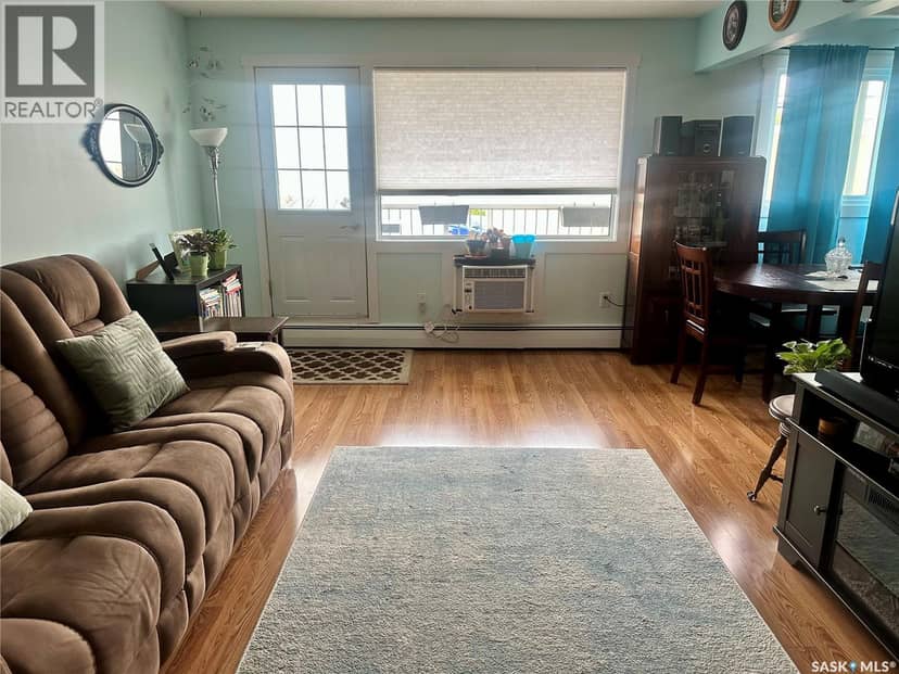 11 365 Angus STREET — photo 5 of 20