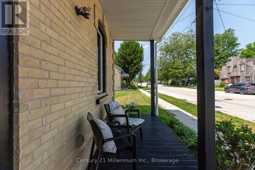 549 Louisa Street — photo 6 of 40
