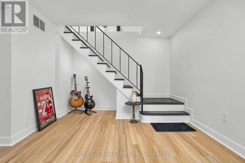 1 Maplecrest Court — photo 26 of 40