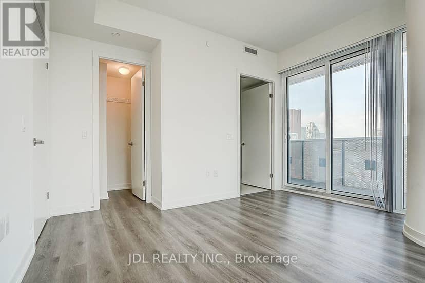 5103 - 138 Downes Street — photo 19 of 39