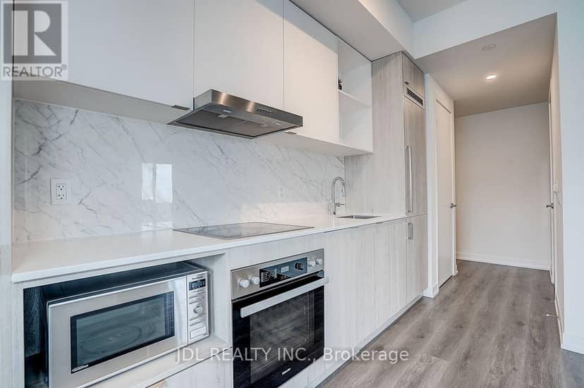 5103 - 138 Downes Street — photo 9 of 39