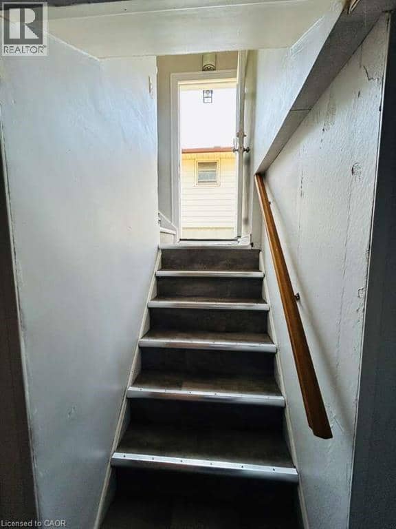 344 VICTORIA Avenue — photo 24 of 40