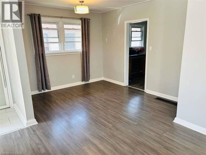 344 VICTORIA Avenue — photo 8 of 40
