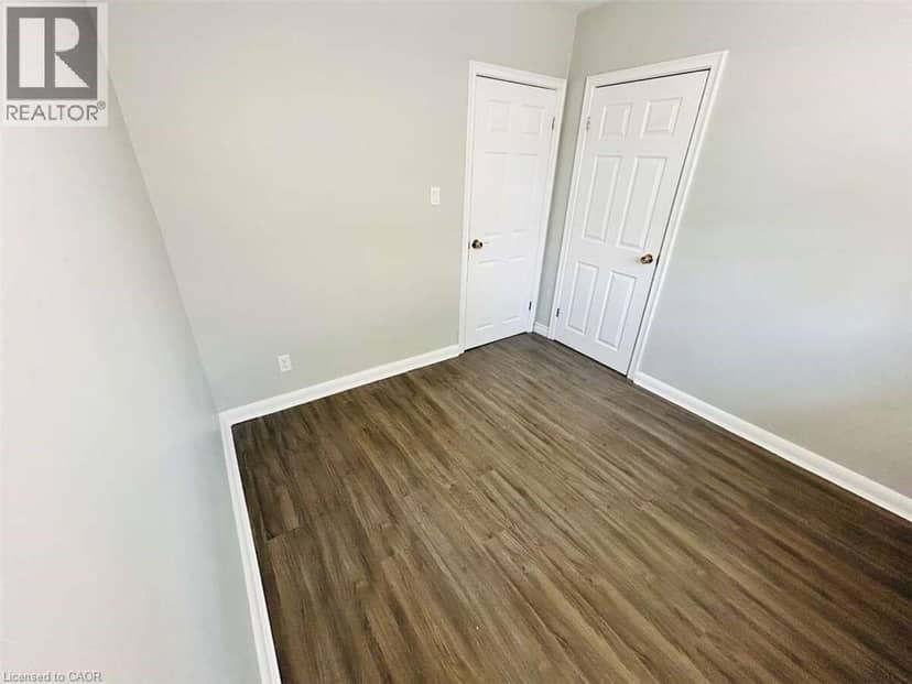 344 VICTORIA Avenue — photo 11 of 40