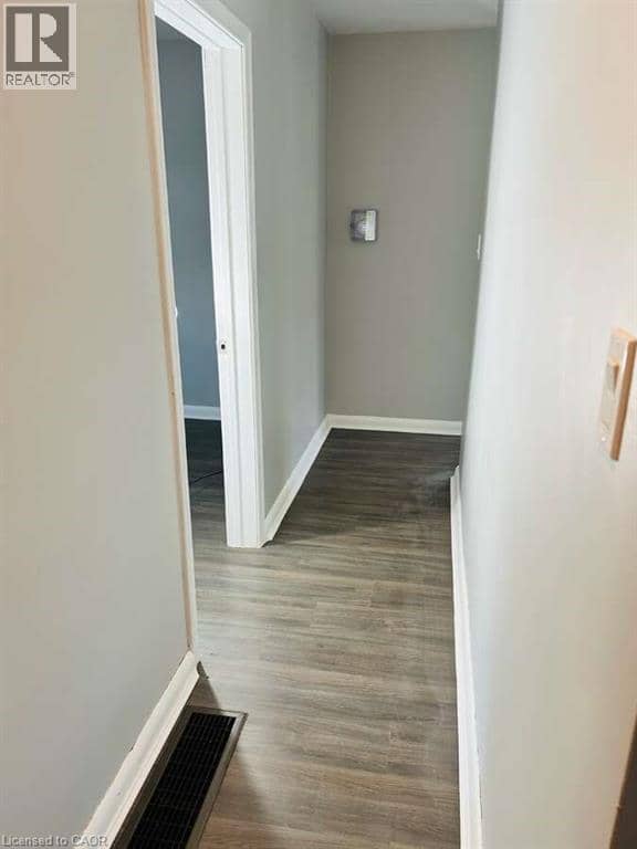 344 VICTORIA Avenue — photo 9 of 40